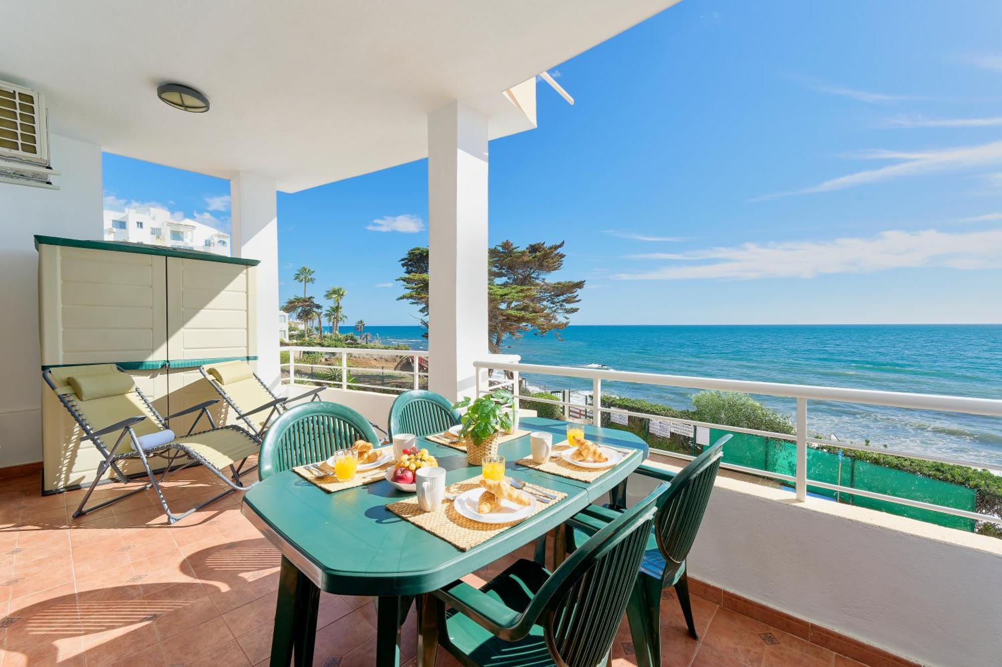 Apartment Rose I Vistas And Direct Access To The Sea Mijas Costa