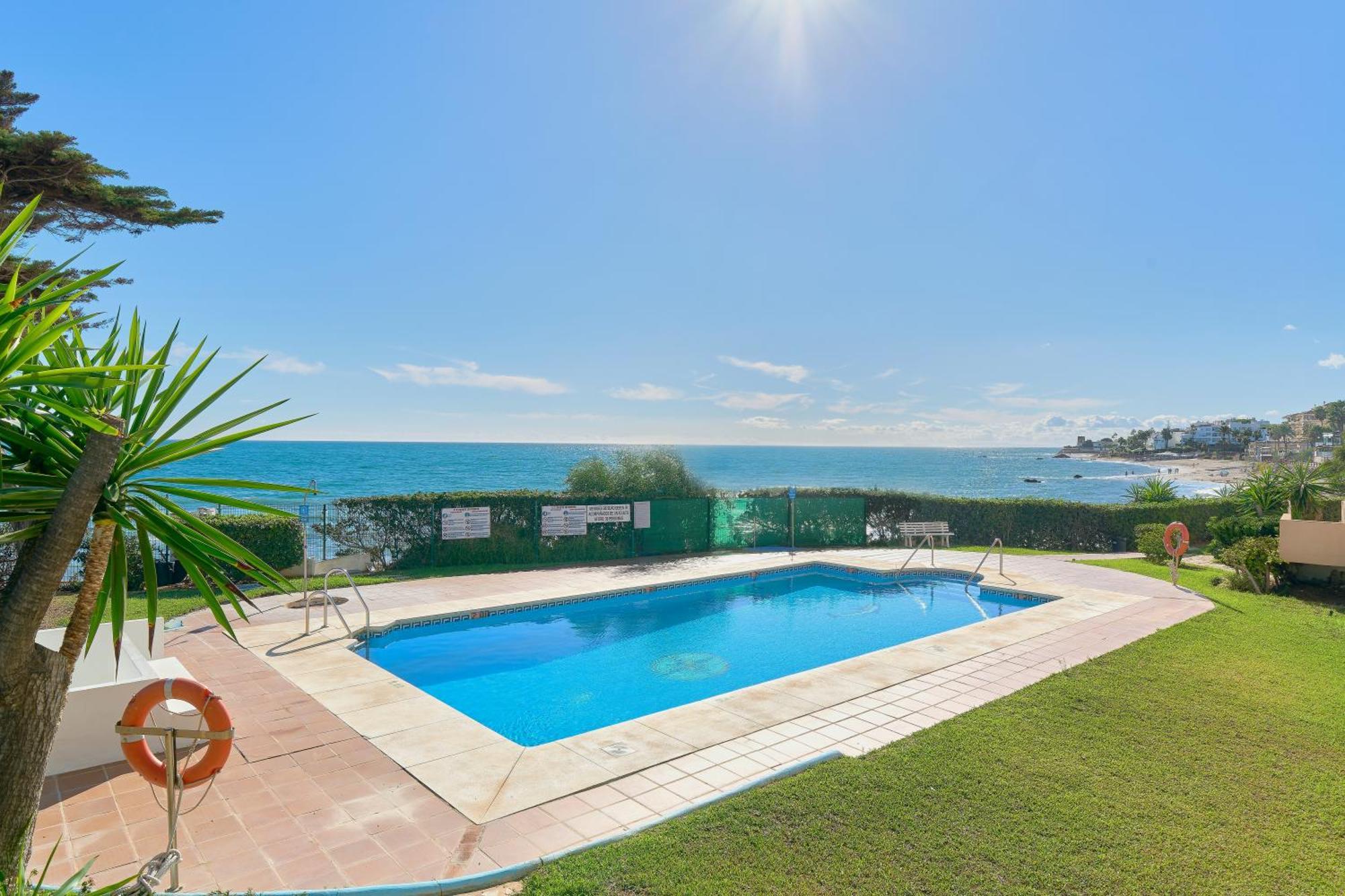 Apartment Rose I Vistas And Direct Access To The Sea Mijas Costa Málaga